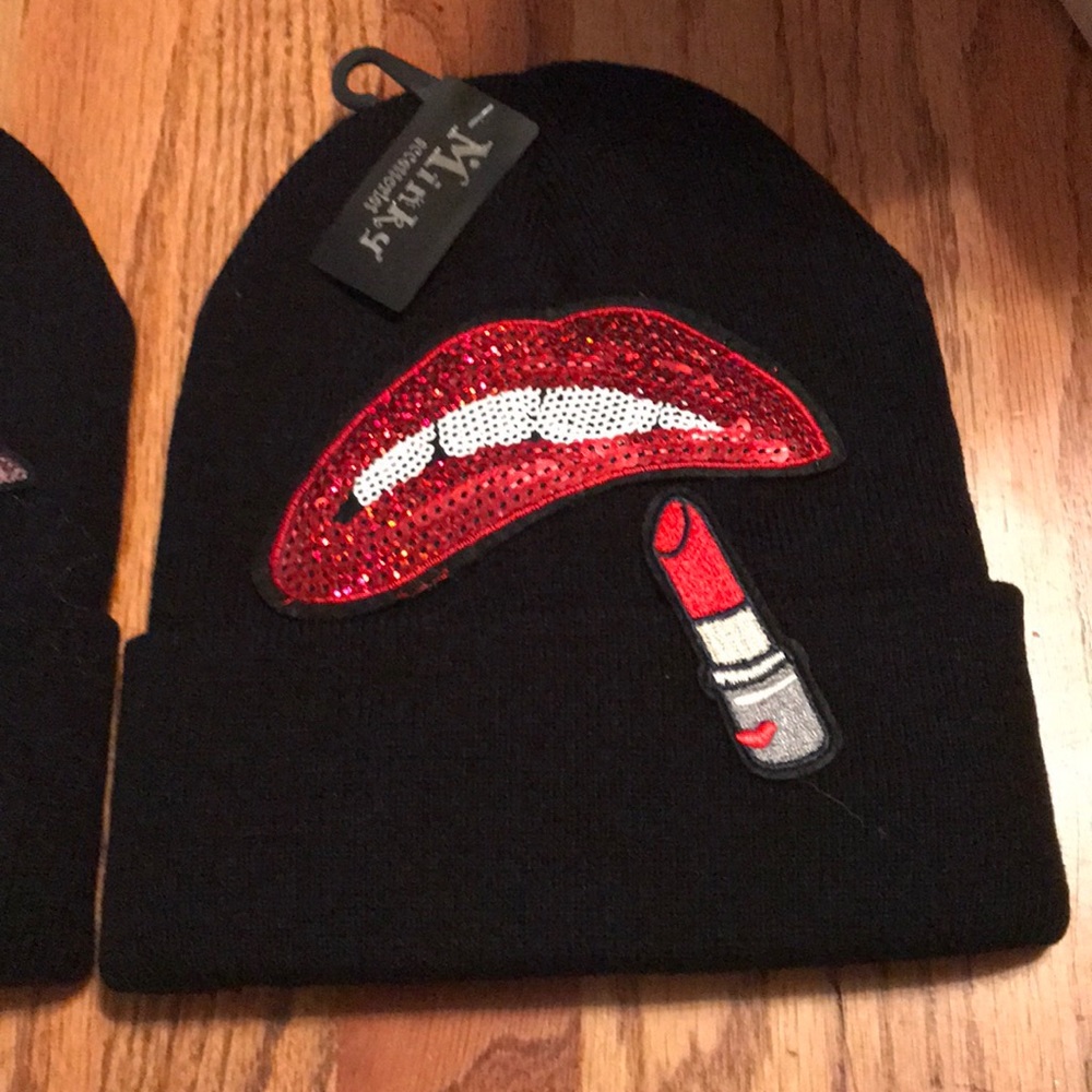 🦋Beanie black with bling💛